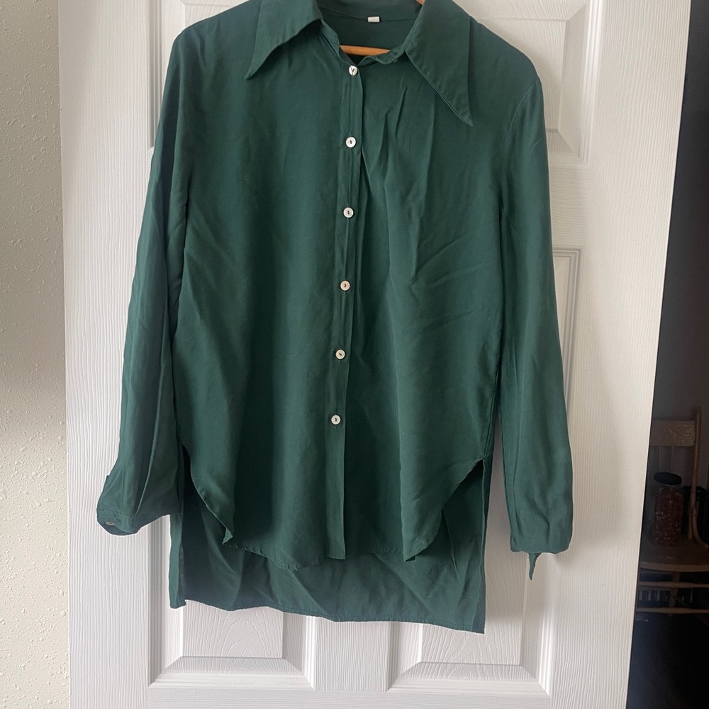 SHEIN Deep Green Button-Up Blouse